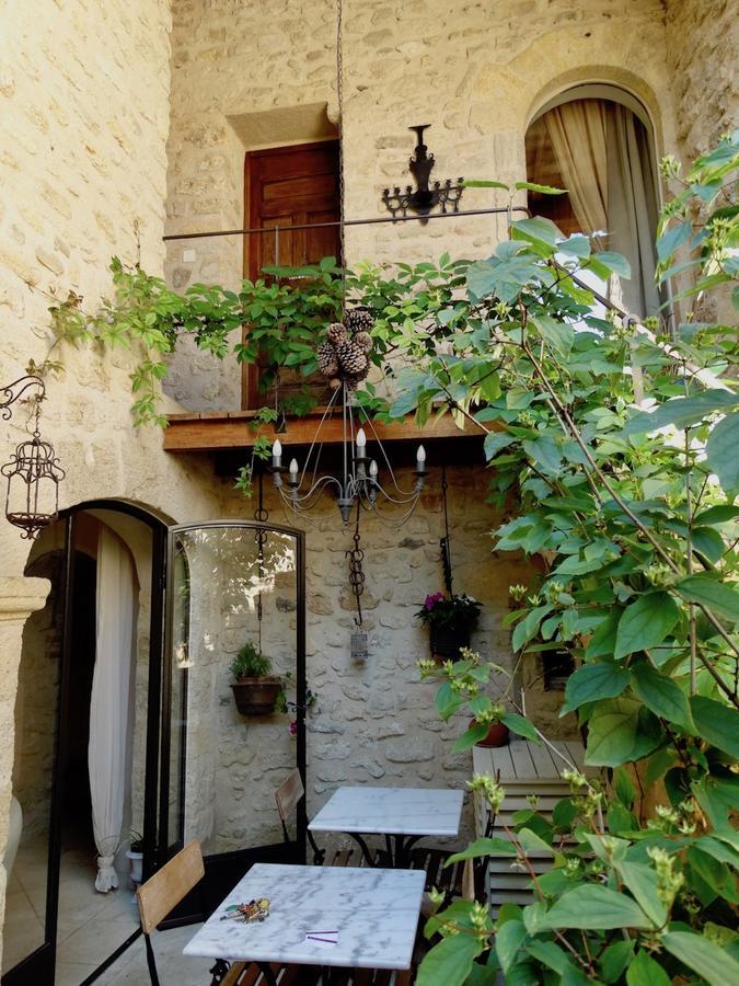 Bed and Breakfast Un Patio en Luberon Ansouis Exterior foto