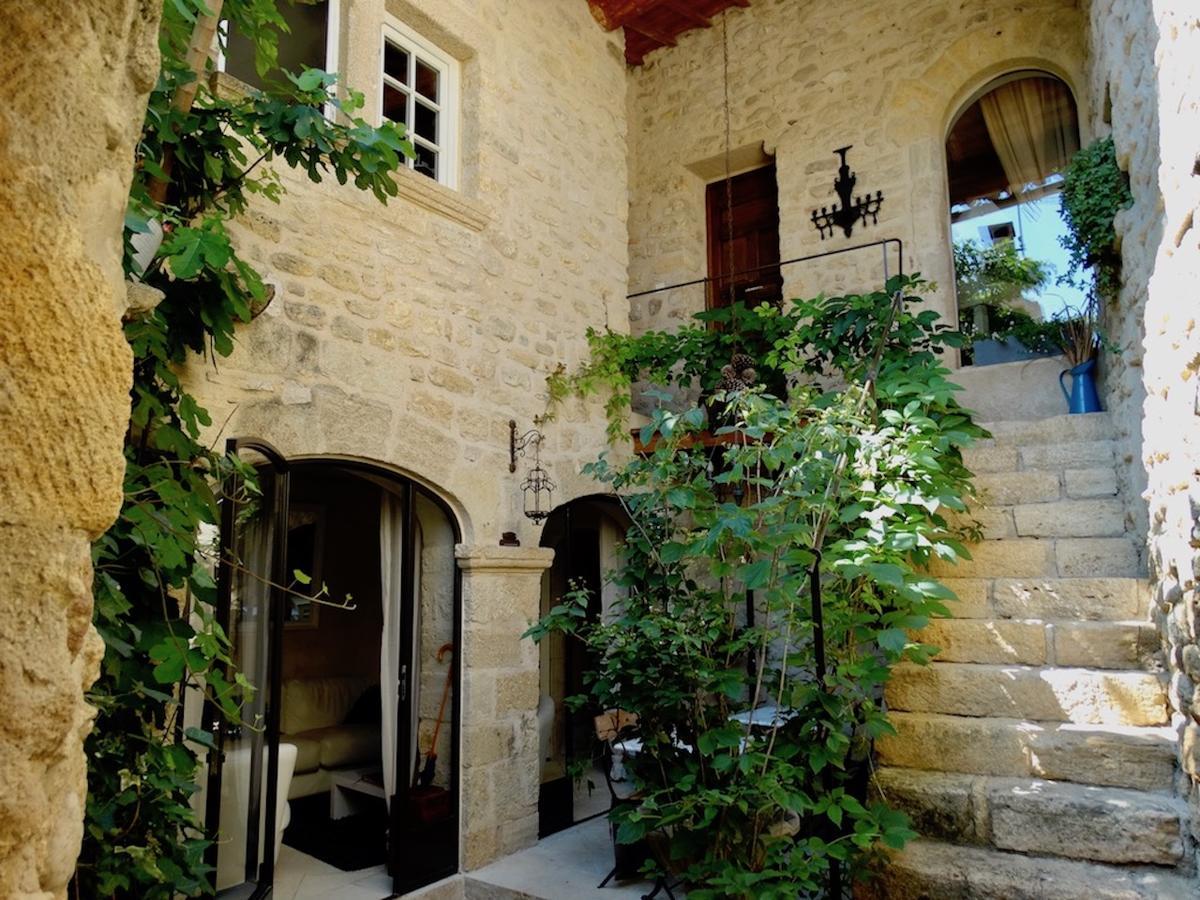 Bed and Breakfast Un Patio en Luberon Ansouis Exterior foto